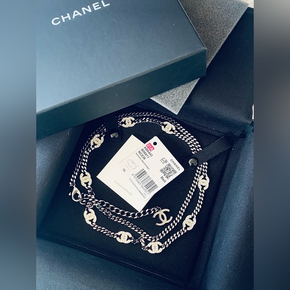 CHANEL Ruthenium, Silver & Crystal CC Metal Chain & Strass Belt RARE - Picture 12 of 16